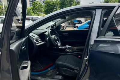 BYD E2