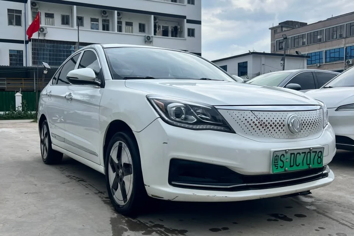 Dongfeng Fengshen E70