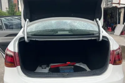 Dongfeng Fengshen E70