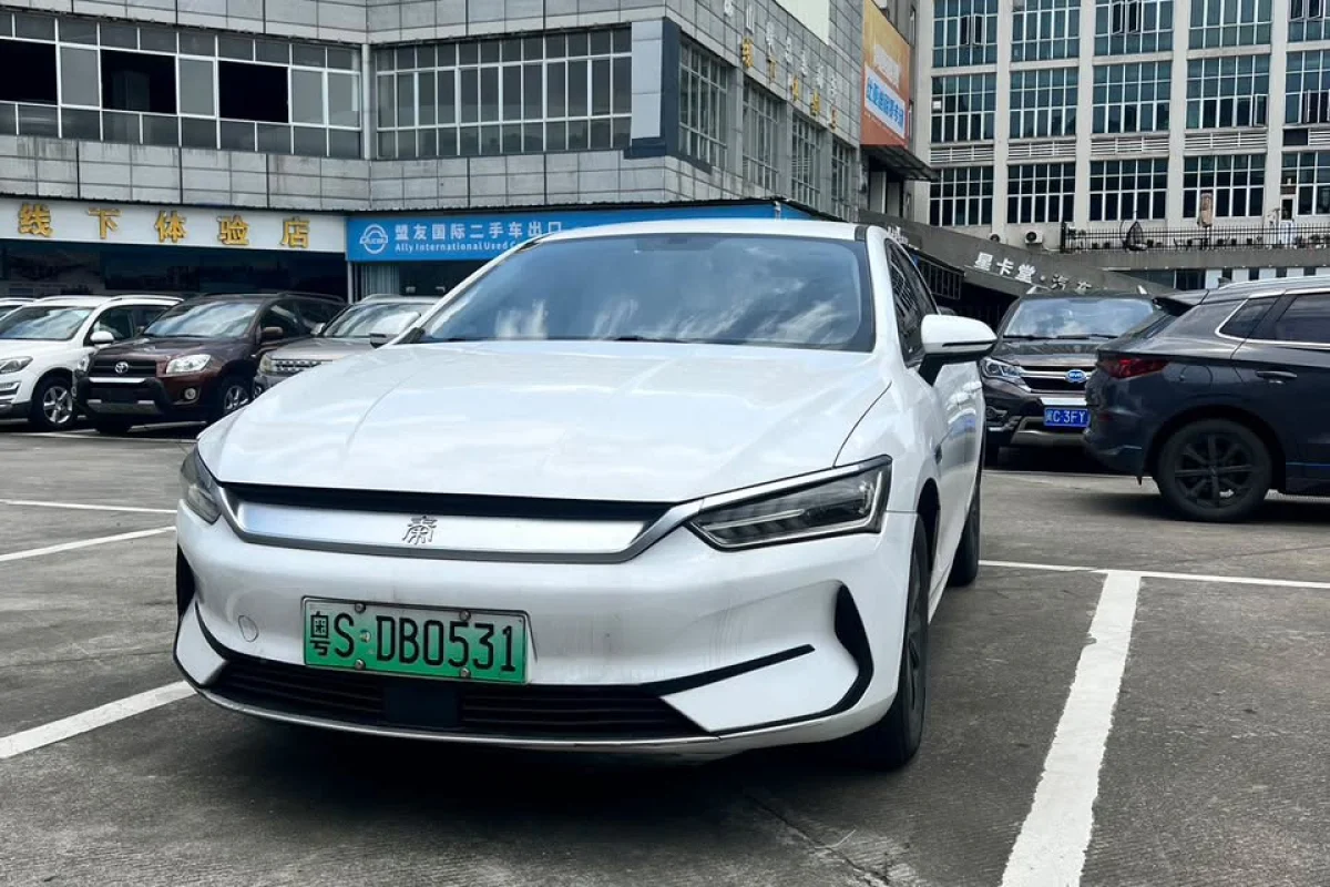 BYD Qin EV 2022