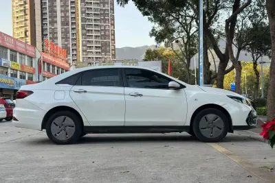 Venucia D60 EV Plus