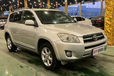 TOYOTA RAVA 4