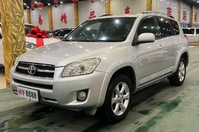 TOYOTA RAVA 4