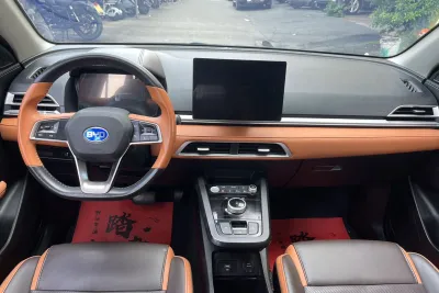 BYD e2 Luxury Edition