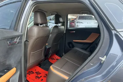 BYD e2 Luxury Edition