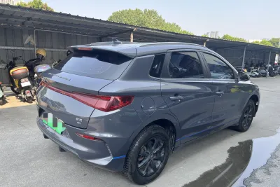 BYD e2 Luxury Edition