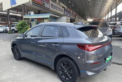 BYD e2 Luxury Edition