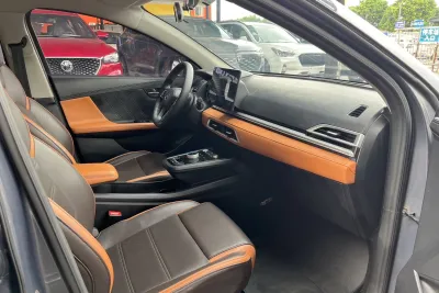 BYD e2 Luxury Edition